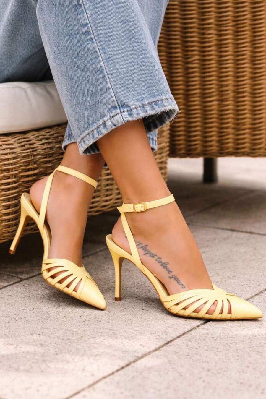 Decollettè granchietto giallo